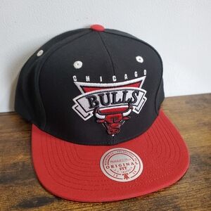 Chicago Bulls Hat Mitchell & Ness SnapBack Adjustable Two Tone Black & Red NEW